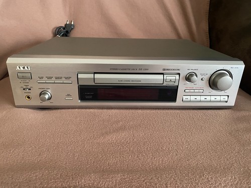 Apparecchio hifi usato - un,